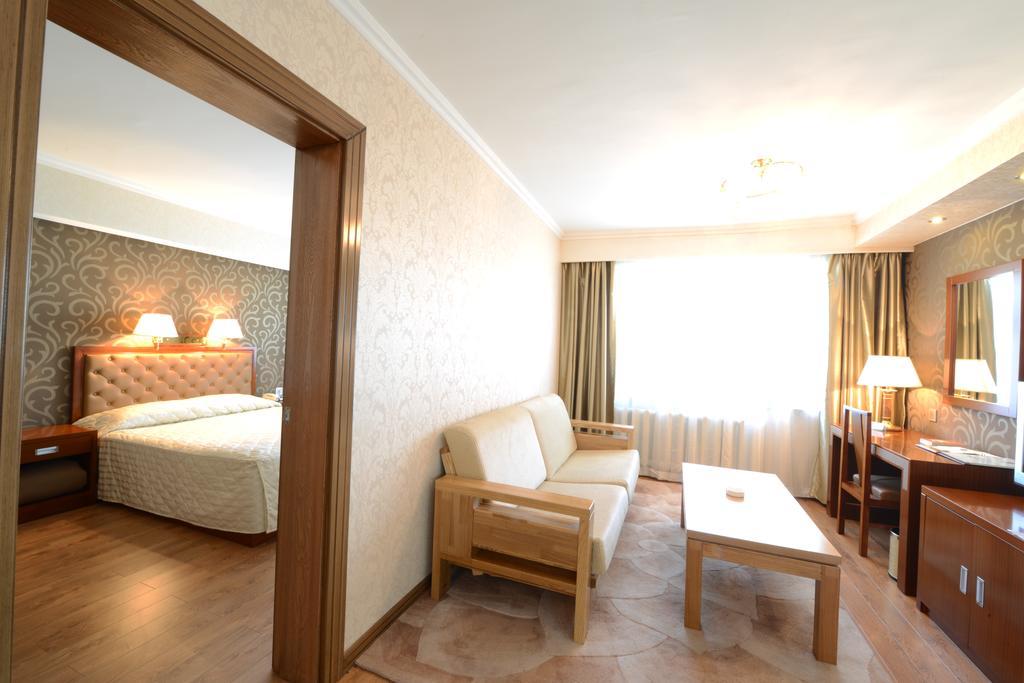 Flower Hotel Ulaanbaatar Room photo